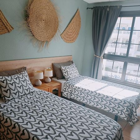 Greatly Located Apartment With Heated Pool, Los Cristianos Los Cristianos  Εξωτερικό φωτογραφία
