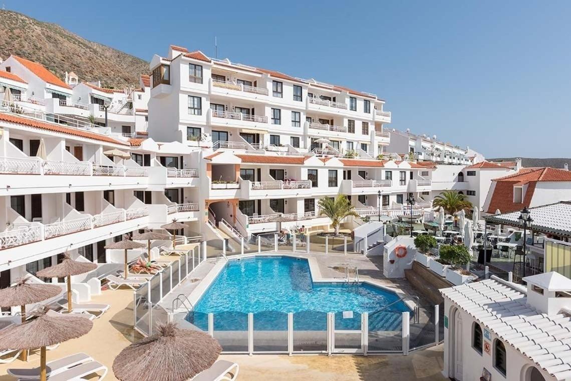 Greatly Located Apartment With Heated Pool, Los Cristianos Los Cristianos  Εξωτερικό φωτογραφία